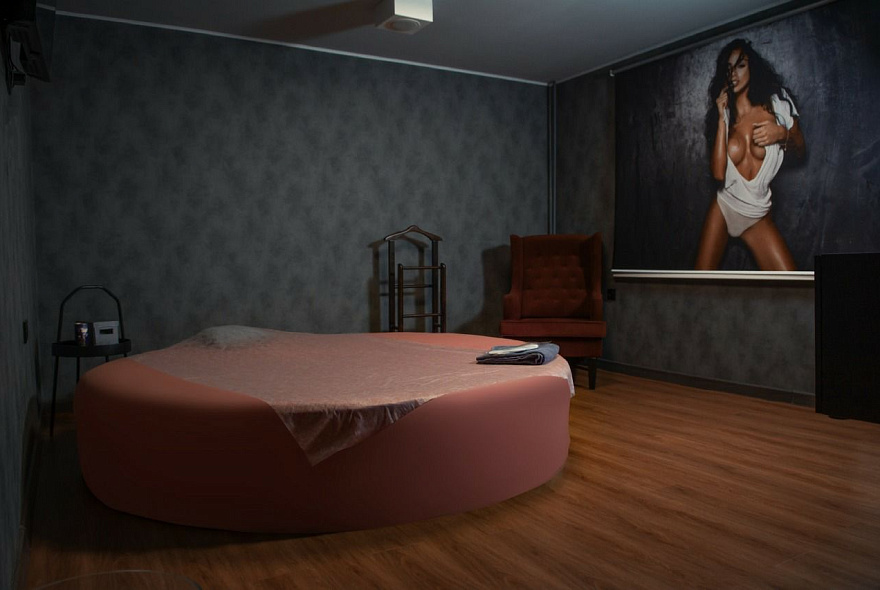 Реальные фото салона эротического массажа Салон Molen, г. Новосибирск в городе Новосибирск
